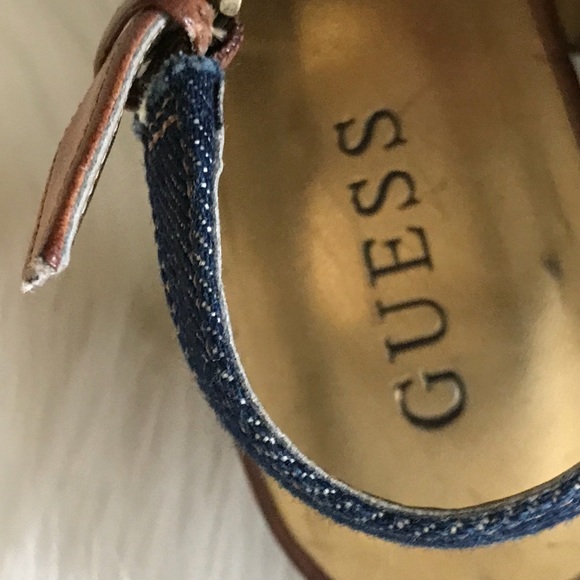 MAKE A STATEMENT WITH THESE MUST HAVE Guess Wedge - Picture 7 of 8